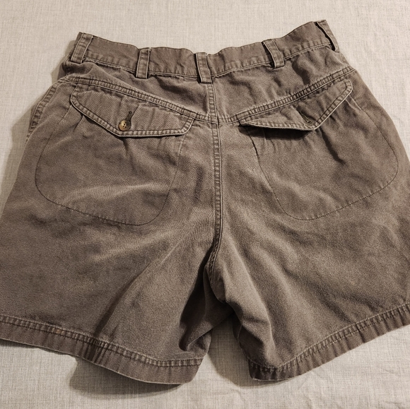 Womens Round Tree and Yorke shorts - Picture 2 of 3